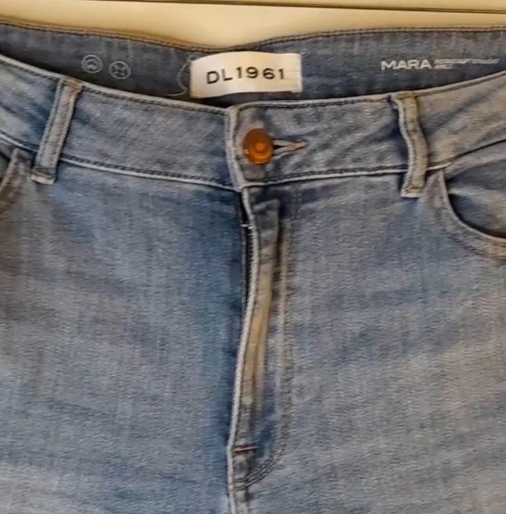 DL1961 MARA Instascuplt Straight ankle/ cropped Jeans Size 31 - Picture 6 of 14